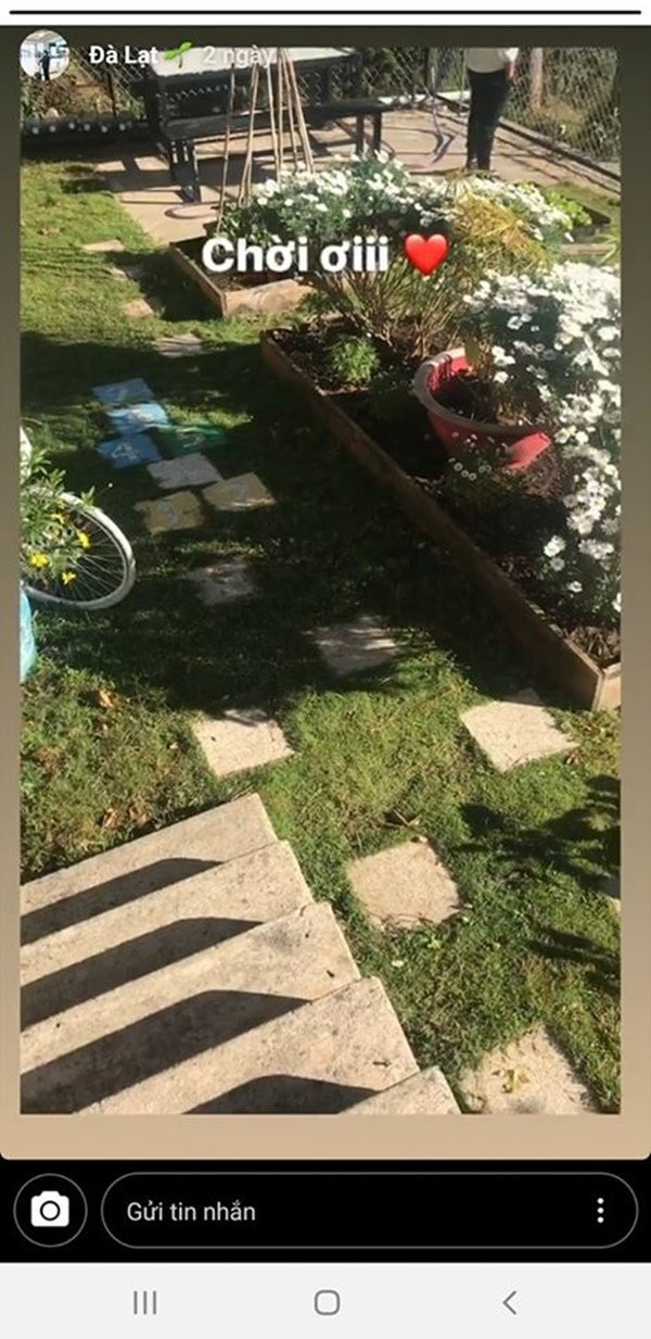 Vóc dáng người đứng trong ảnh được cho là giống cầu thủ số 19.