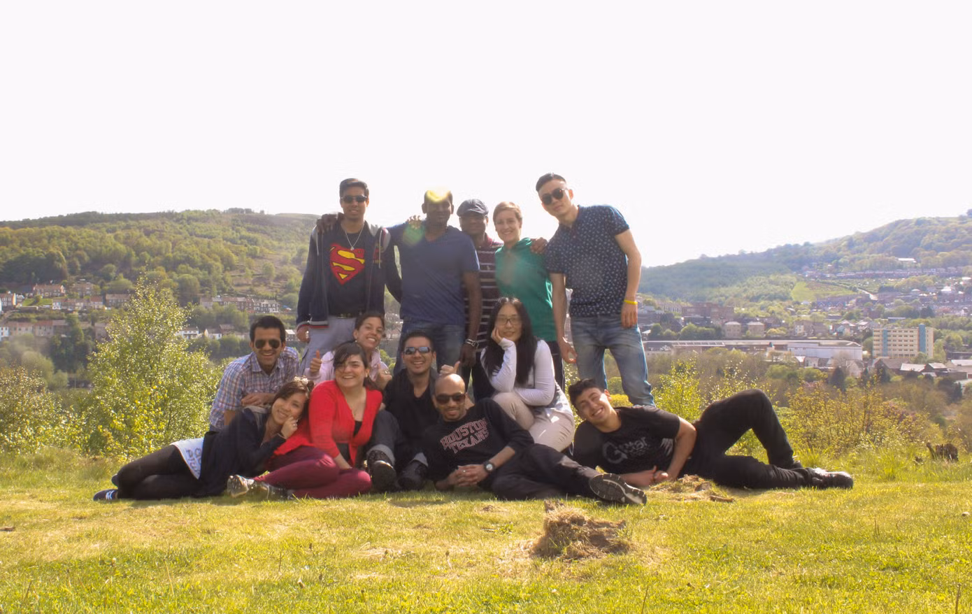 Mình cùng những người bạn đi Picnic. Nếu có dịp quay trở lại Wales, mình sẽ đến “Llanfairpwllgwyngyllgogerychwyrndrobwllllantysiliogogogoch”