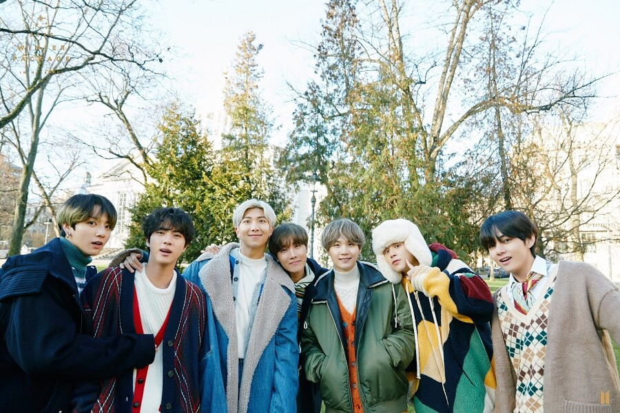 Hiện tại, BTS cũng là nghệ sĩ châu Á có thành tích tốt nhất trên BXH iTunes Single Chart của Anh. (Ảnh: BTS 2020 Winter Package)