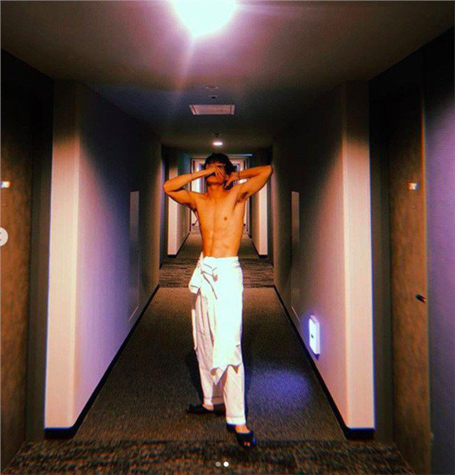 Tuy nhiên chỉ mờ ảo chứ chưa được cận cảnh.