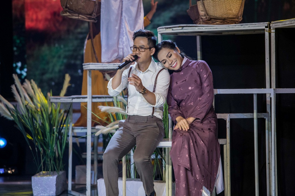 Giám khảo Mạnh Quỳnh dành lời khen cho phần thi của Trọng Khương: “Em đã làm một cuộc cách mạng mạnh mẽ trong dòng nhạc Bolero, làm mới các ca khúc Bolero mà vẫn giữ được tâm trạng của ca khúc. Dù hôm nay em là Quán quân hay không, anh mong em giữ được lập trường của mình để tiếp tục con đường mang dòng nhạc này đến gần hơn các bạn trẻ”. Tổng điểm mà Trọng Khương nhận được là 38,5.