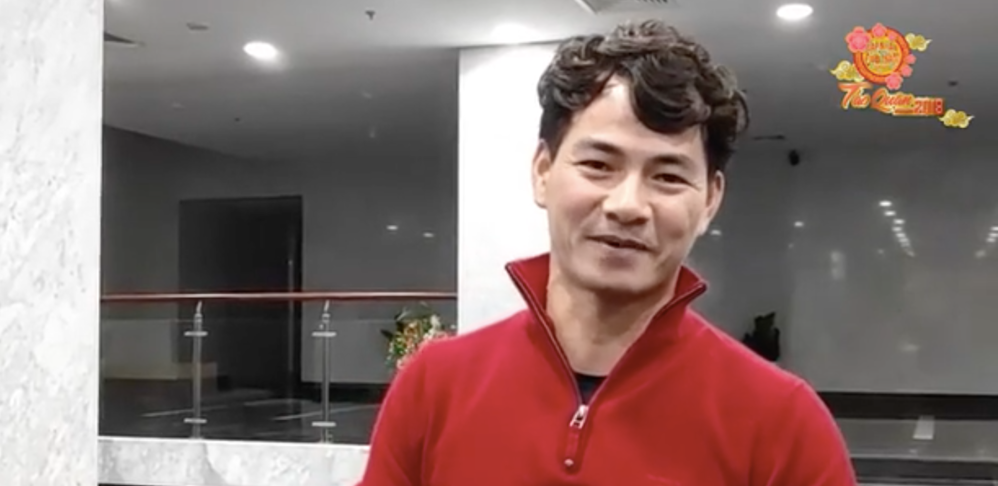 Xuân Bắc vào vai phóng viên hiện trường.