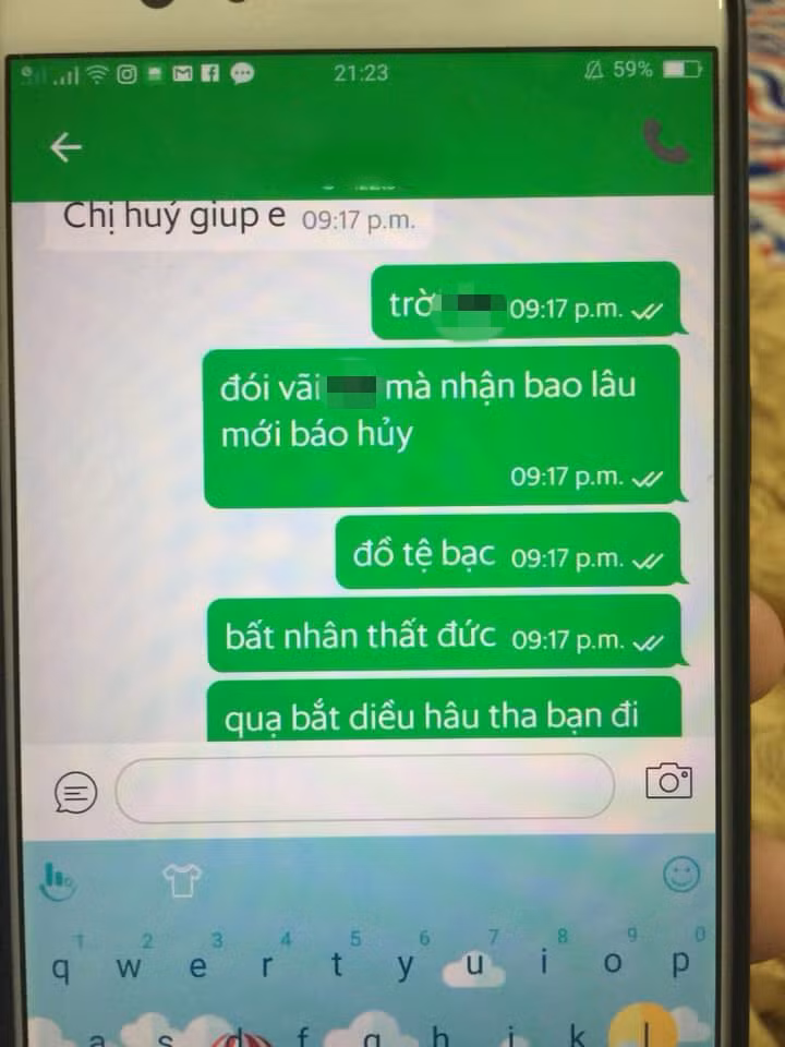 Lại cho anh shipper được một phen "hú vía" thế này đây.