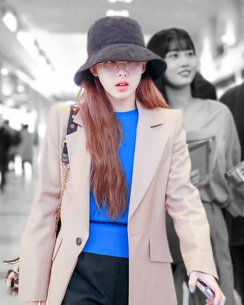 Nữ idol sinh năm 1995 thường chọn dáng blazer oversized để giữ vẻ trẻ trung, tránh trông già dặn như phong cách công sở. 