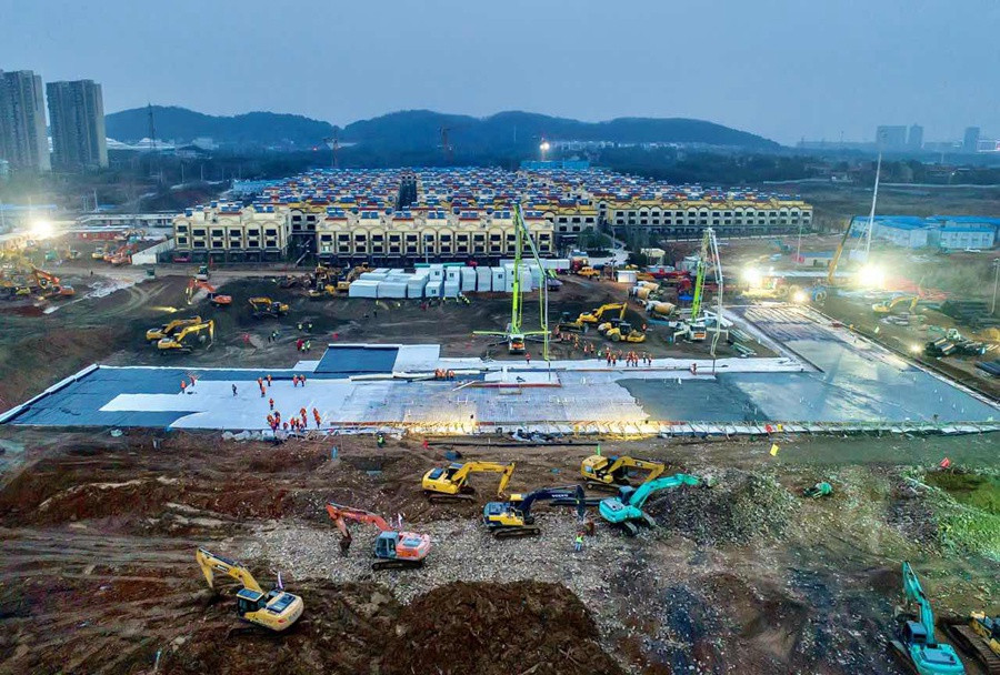 Hình ảnh công trường xây dựng bệnh viện dã chiến ở gần Vũ Hán nhìn từ trên cao vào ngày 28/1. Ảnh: China Daily.