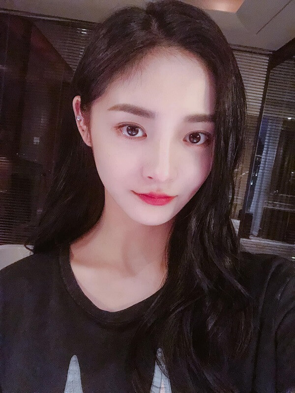 Kyulkyung là thành viên người Trung Quốc trong nhóm PRISTIN.