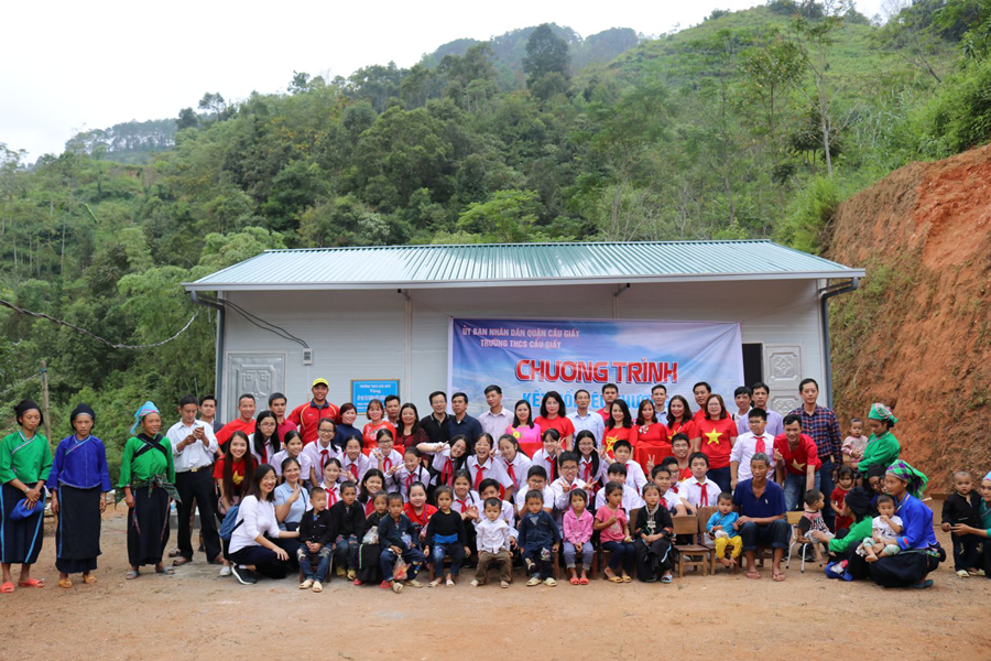 Bức ảnh tập thể kỷ niệm một chuyến đi đáng nhớ.