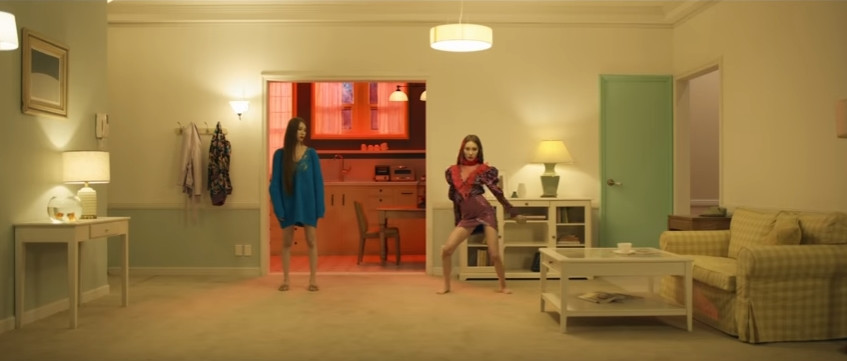 Sunmi "người thường" bị ám bởi Sunmi "yêu nữ"