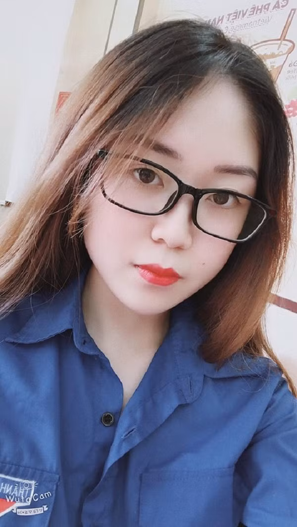 Cô bạn Trịnh Ánh Nguyệt đến từ Hà Giang, hiện đang là sinh viên Học viện Báo chí và tuyên truyền.