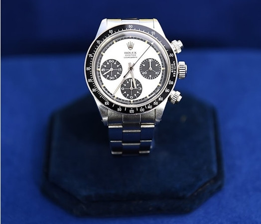 Chiếc đồng hồ “cũ” của ông David.