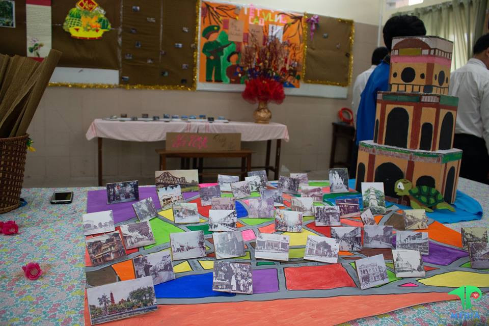 Hà Nội "băm sáu phố phường" xin kính chào du khách!