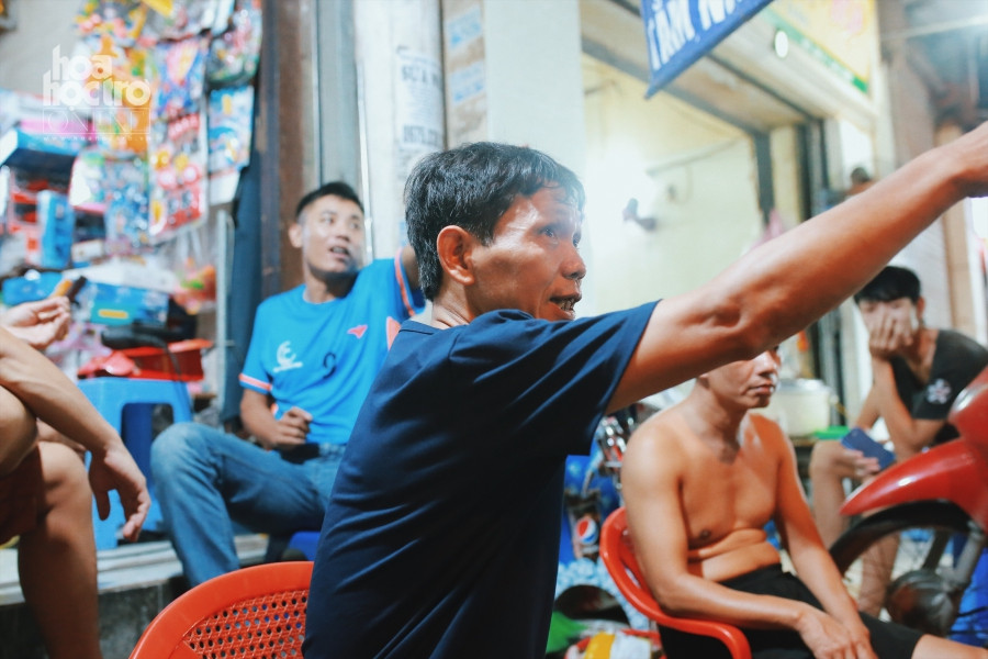 Chú Trần Tiến Khương, chủ một ngôi nhà trong số 19 ngôi nhà bị thiệt hại do vụ hỏa hoạn.