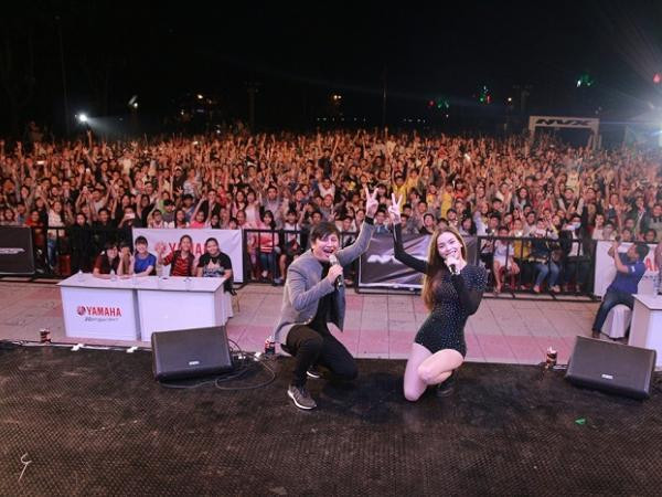 Theo chân "sao": Chi Dân thân thiết với Hồ Ngọc Hà, Thủy Tiên trong hậu trường ảnh 3