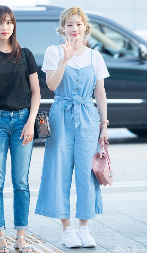 Quần yếm là item 