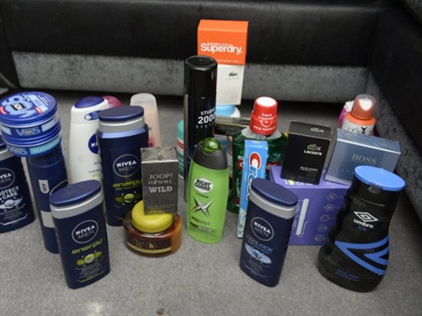 Đây chỉ là một ít trong số những thứ mà bác Mark mua trong khi… ngủ.