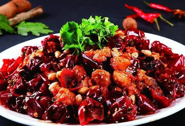 Người Xiazi ở Quý Châu không thể ăn nếu không có ớt trong bữa cơm. Người Xiazi ở Quý Châu không thể ăn nếu không có ớt trong bữa cơm.