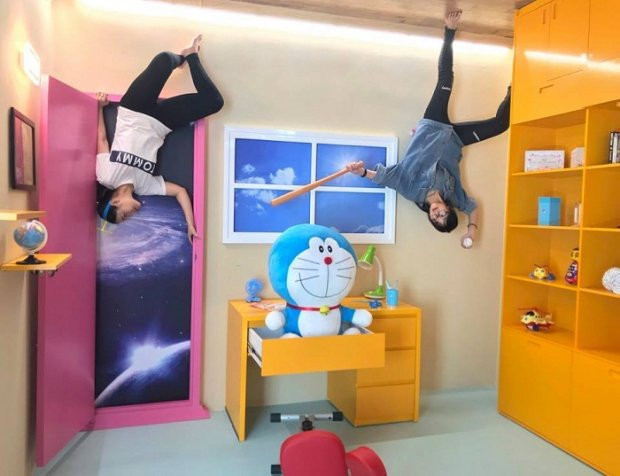 Phòng học của Noobita cùng hộc tủ thần kì của Doraemon