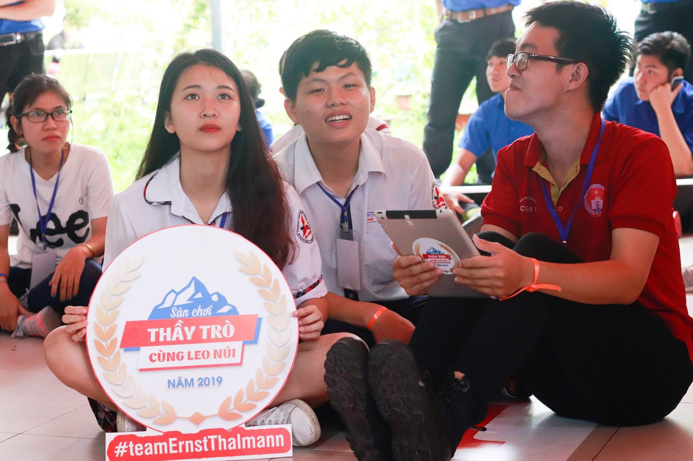 "Thầy trò cùng leo núi" chắc chắn sẽ giúp teen thân thiết và hiểu thầy cô hơn.