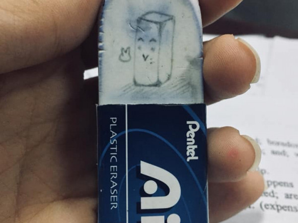 Một vài đường nét đơn giản cũng khiến chiếc tẩy này trở nên đáng yêu. (Ảnh: FB Lưu Hồ Huyền My)