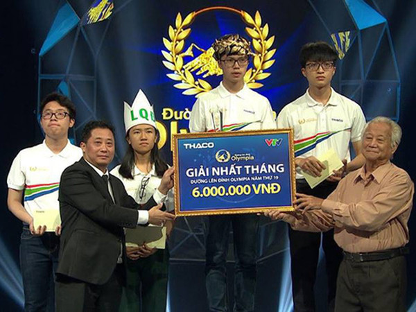 Phùng Trọng Nghĩa "lội ngược dòng" thành công, giành được vòng nguyệt quế.