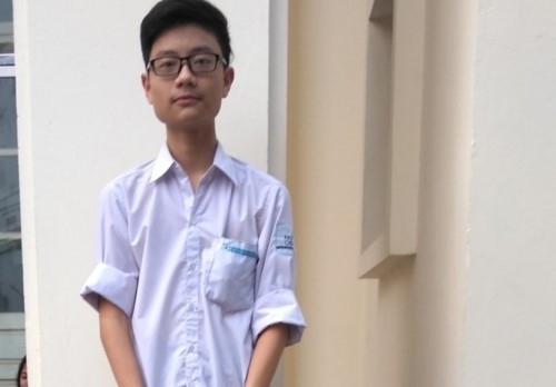 Nguyễn Tấn Minh - Nam sinh với ý tưởng chế tạo thiết bị đuổi chó độc đáo. Nguyễn Tấn Minh - Nam sinh với ý tưởng chế tạo thiết bị đuổi chó độc đáo.