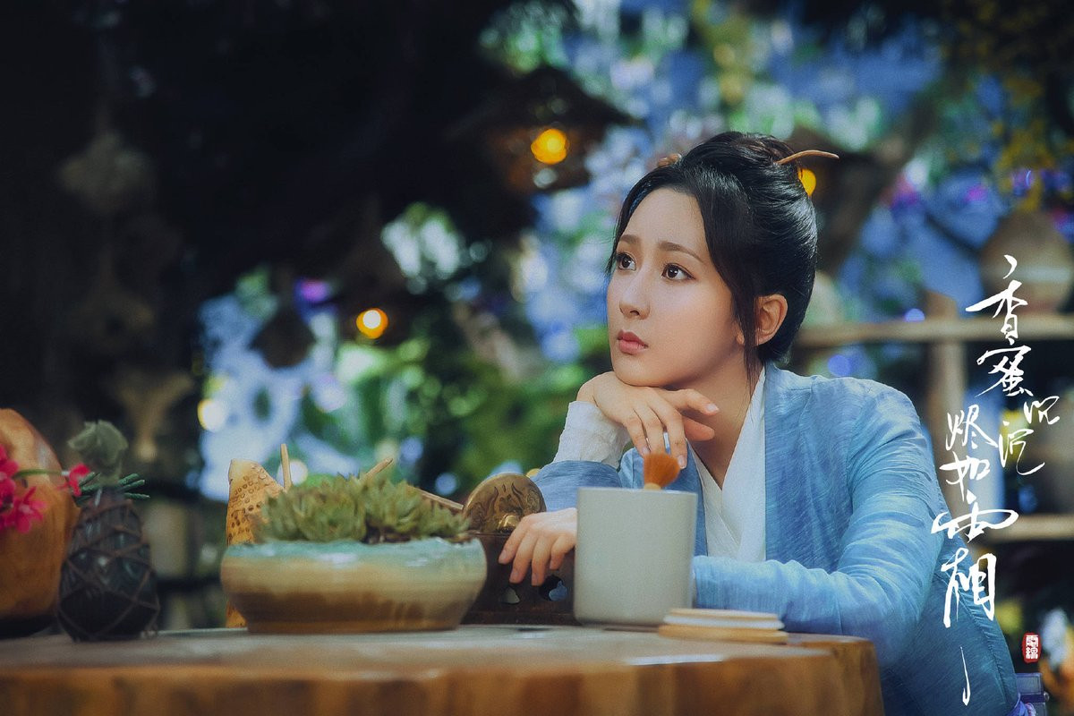 Trong suốt 4000 năm, Cẩm Mịch không hề biết thân thế thực sự của mình.