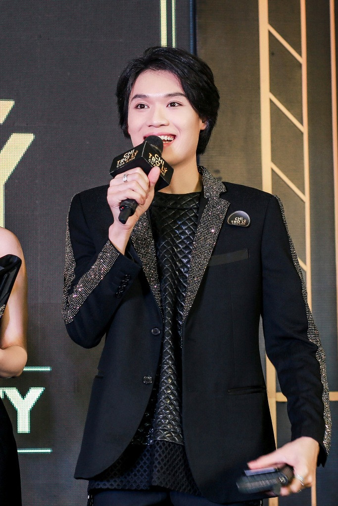 Chia sẻ về vai diễn này, Quang Trung cho biết ban đầu cũng khá áp lực khi đóng cùng đàn chị Mỹ Tâm. Tuy nhiên, mọi lo lắng của Quang Trung tan biến hết sau vài tháng đồng hành. Anh cho biết trong quá trình quay, Mỹ Tâm vô cùng hài hước, hóm hỉnh khiến anh bất ngờ và rất quý mến.