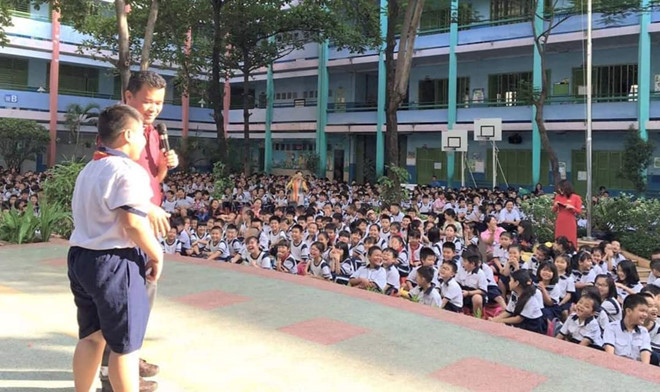 Một buổi nói chuyện chuyên đề dạy trẻ kỹ năng tự bảo vệ bản thân khỏi bị bắt nạt. Ảnh: Thái Thanh.