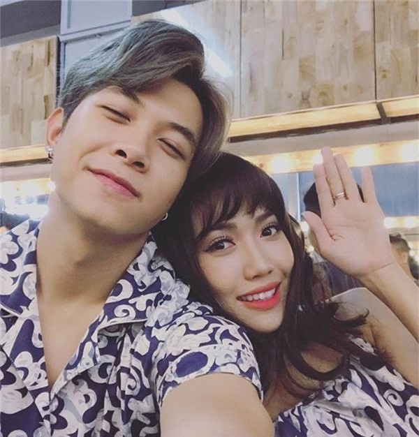 Diễn viên Anh Tú cũng từng thừa nhận chuyện có thời gian họ lạnh nhạt với nhau. Theo đó, cả hai xảy ra một số trục trặc tình cảm và muốn dành cho nhau khoảng lặng để nhìn nhận lại mối quan hệ. Nhưng sau đó mọi thứ đã được giải quyết.