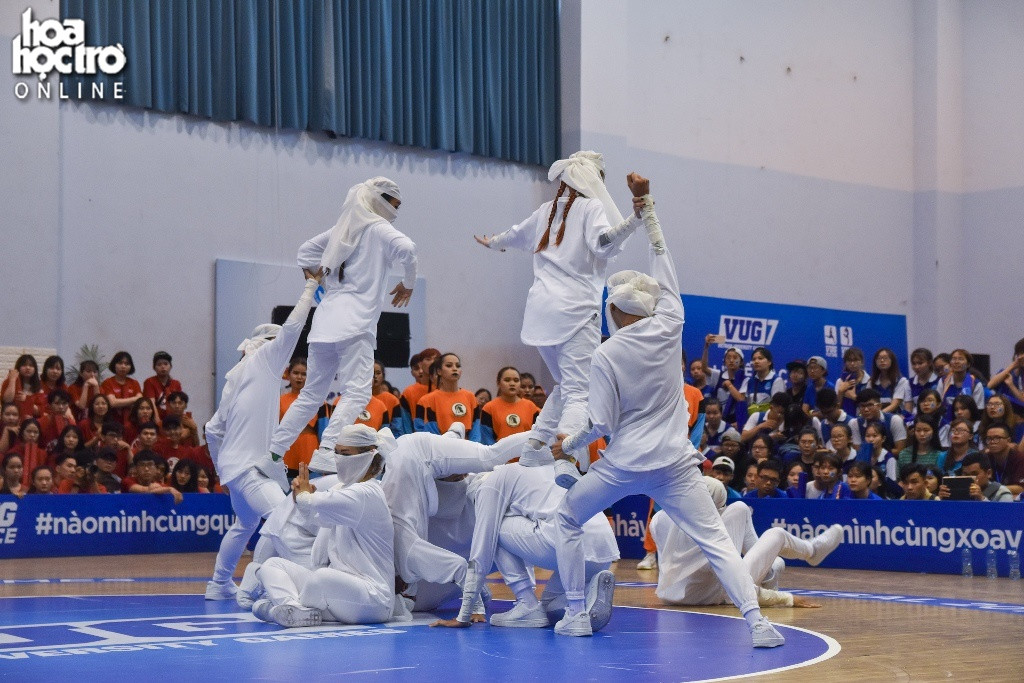 Mang không khí Hawaii tới "VUG Dance Battle", trường ĐH Bách Khoa bảo vệ thành công chức vô địch ảnh 7