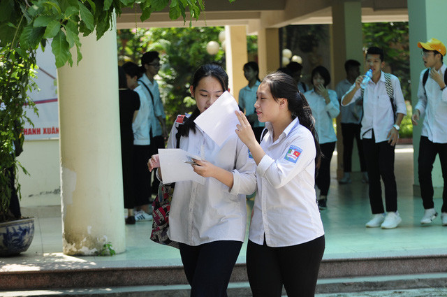 Nếu thi bằng bài thi tổ hợp như phương án công bố trước đó, sẽ khiến học sinh căng thẳng. Ảnh: Mỹ Hà
