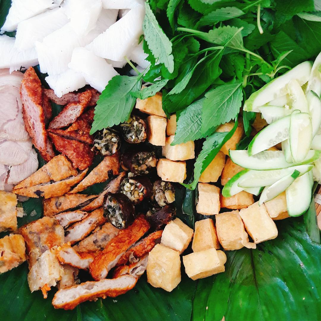 Các "topping" ăn kèm bún đậu mà còn được yêu thích hơn cả "nhân vật chính" ảnh 1 Các "topping" ăn kèm bún đậu mà còn được yêu thích hơn cả "nhân vật chính" ảnh 1