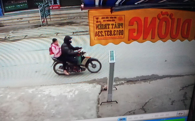 Nghi can Nguyễn Trọng Trình chở nạn nhân tới khu vực vườn chuối để thực hiện hành vi đồi bại. ẢNH: CƠ QUAN CÔNG AN CUNG CẤP.