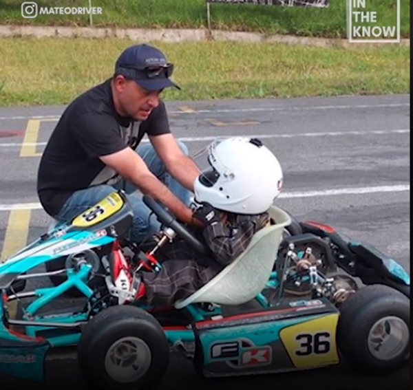 Cậu bé rất yêu thích đua xe và đã được bố huấn luyện từ khi mới hơn 2 tuổi