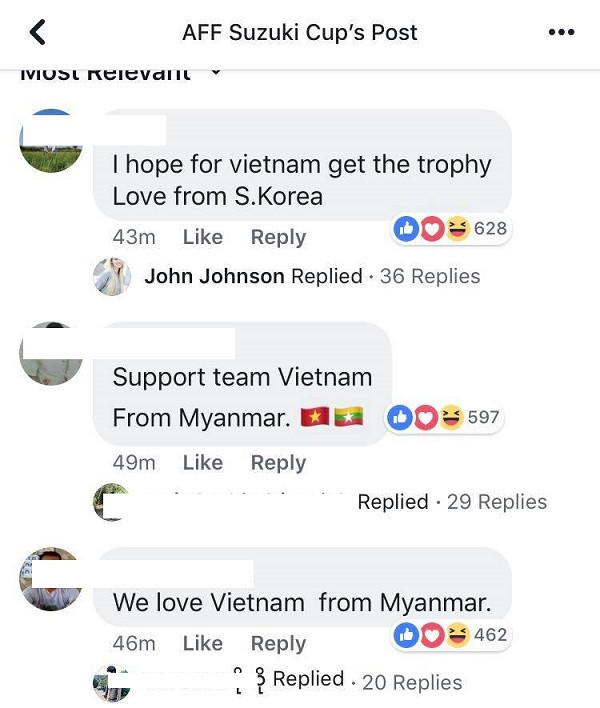 Rất nhiều cổ động viên Myanmar ủng hộ đội tuyển Việt Nam