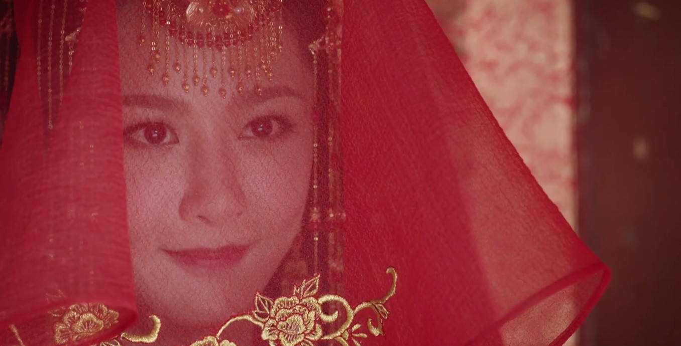 Quan trọng là Phượng Hoàng đã cướp được kiệu hoa đỏ của Bồ Đào.