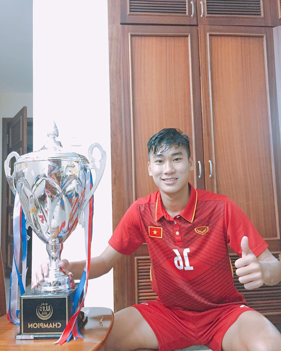 Người hâm mộ bóng đá kỳ vọng rằng tương lai của Mạnh Dũng sẽ rất sáng lạn.