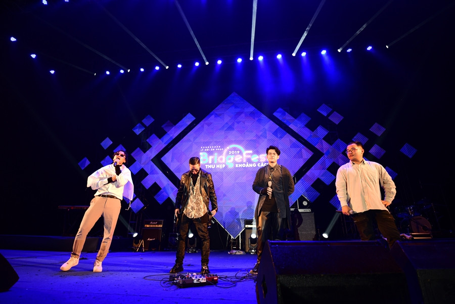 Band Da LAB và bốn thành viên: Kào, Ngọt, Thơm, Long.