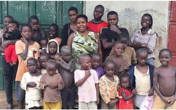 Chị Mariam có tới 44 người con nhưng chỉ có 38 người còn sống.