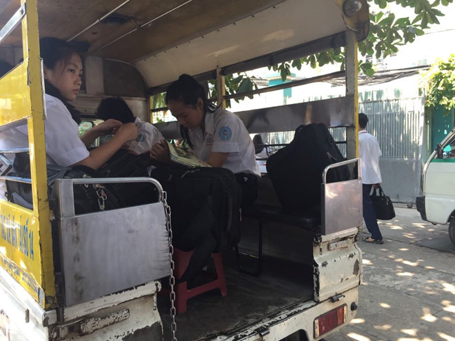 Các trường phải xây dựng quy trình tổ chức xe đưa đón học sinh. Ảnh: B.THANH.