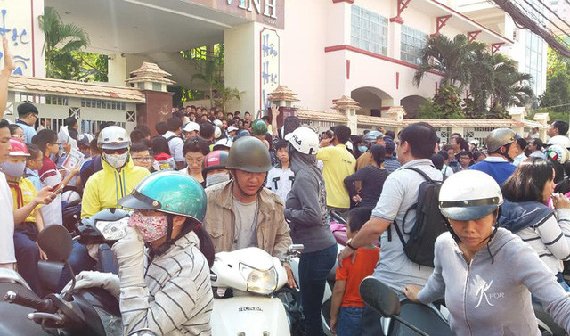 Nhiều học sinh lớp 9 bận bù đầu với lịch học thêm kín tuần. (Ảnh minh hoạ)