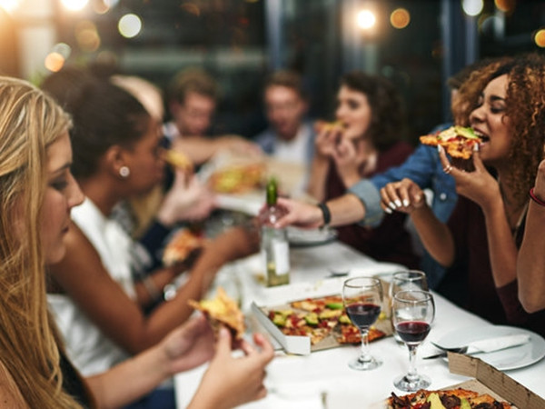 Tiệm ăn quá đông sẽ làm “nản lòng” bất kỳ người phục vụ nào.