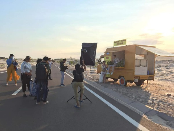 Rất nhiều ekip chụp ảnh cưới đến đây. (Ảnh: Bautrang&apos;s Journey)