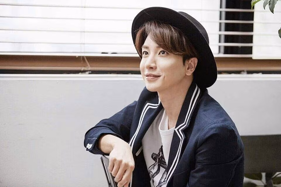Trước khi trở thành ngôi sao, các idol này từng suýt bị đuổi khỏi công ty quản lý ảnh 3