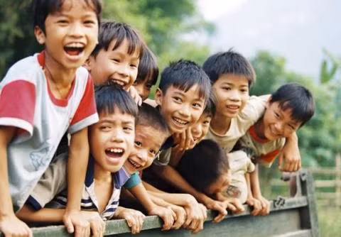Nếu chỉ tính riêng trong khu vực Đông Nam Á thì Việt Nam xếp thứ 6, trong khi Singapore dẫn đầu khu vực về chỉ số hạnh phúc.
