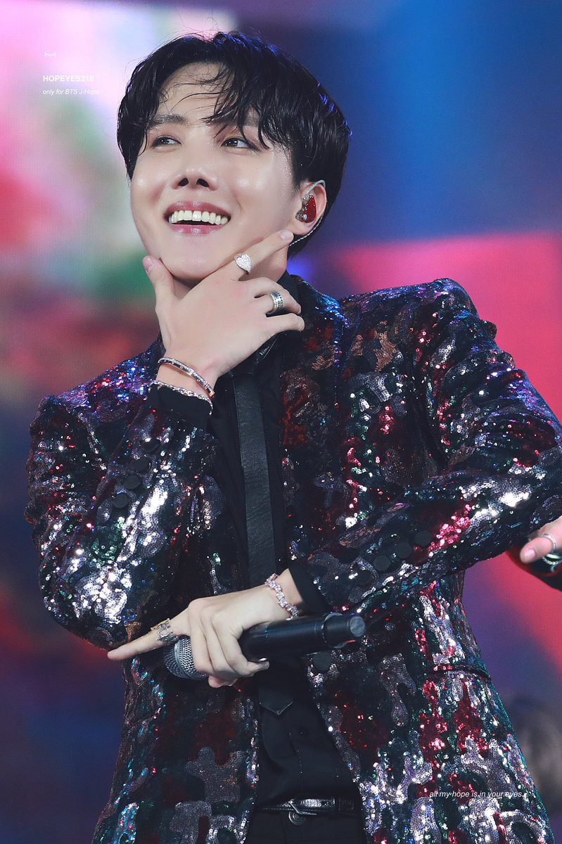 Tính cách thật của idol trong mắt người cùng ngành, BTS và TWICE được khen ngợi ảnh 2