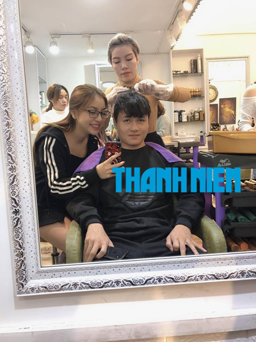 Làm đẹp cũng rất khổ... Ảnh: QUỲNH MAI.