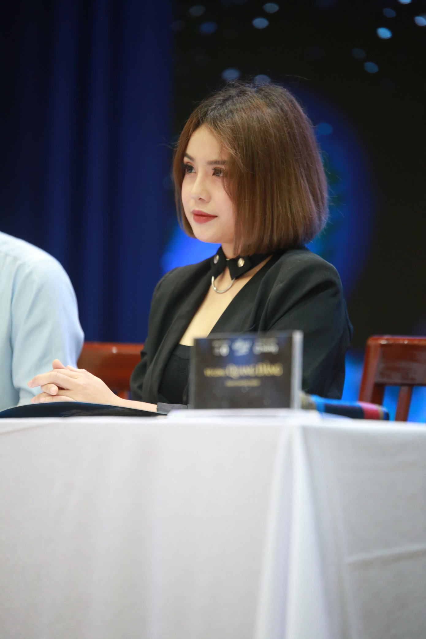 Chị Thái Trinh xinh tươi khi xuất hiện trước teen.