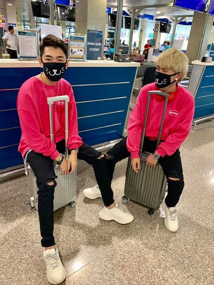 Đoán xem đây có phải là biểu cảm của các chàng trai khi ai đó nói: “Này anh yêu, em muốn uống trà sữa”.