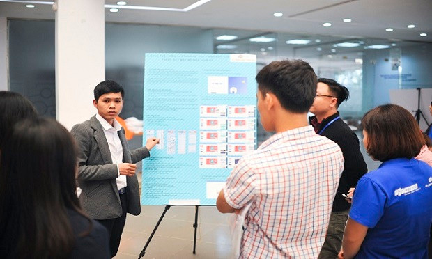 Thầy Nguyễn Đăng Tuyên giới thiệu về những ứng dụng Công nghệ thông tin trong việc dạy Lịch sử.